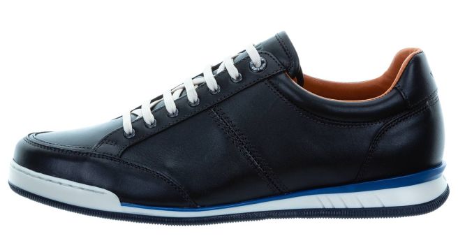 Magnus black sneakers