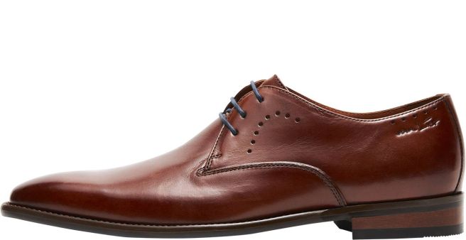 Cognac laced shoes Carvalho